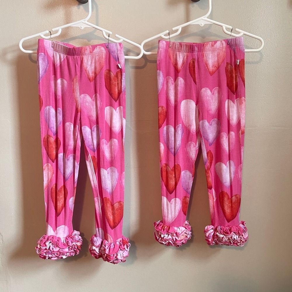 Posh Peanut Bamboo Ruffle Leggings | 3T | Bright Pink Watercolor Heart | EACH